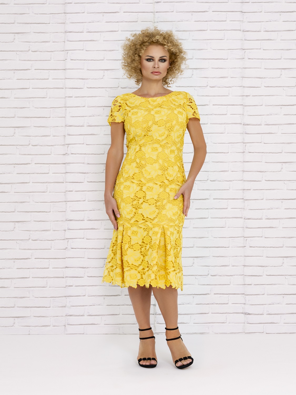 Vestido de cóctel corto amarillo verano 2020
