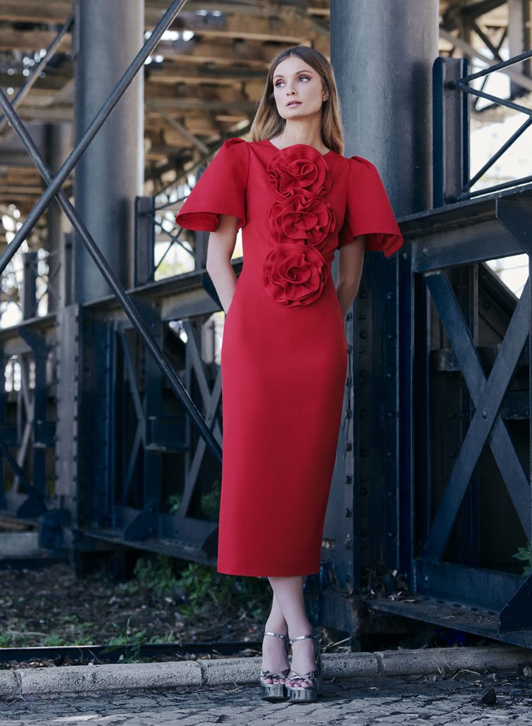 vestido elegante detalle flor